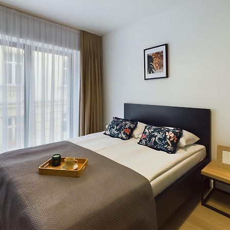 Modern Studios With Air Conditioning In Downtown Krakow By Noclegi Renters Екстер'єр фото