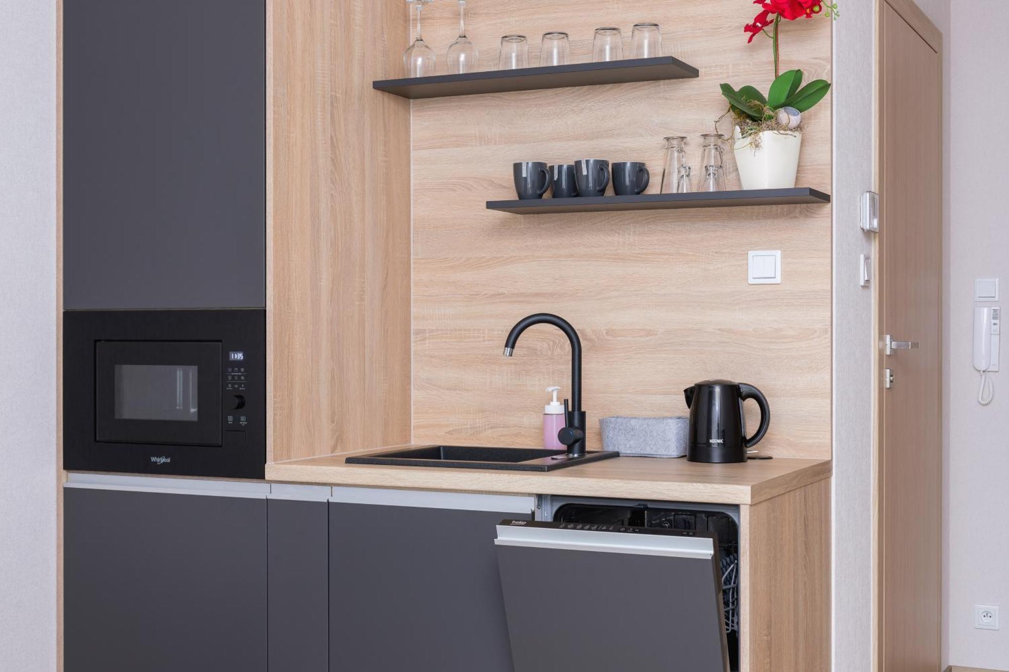 Modern Studios With Air Conditioning In Downtown Krakow By Noclegi Renters Екстер'єр фото