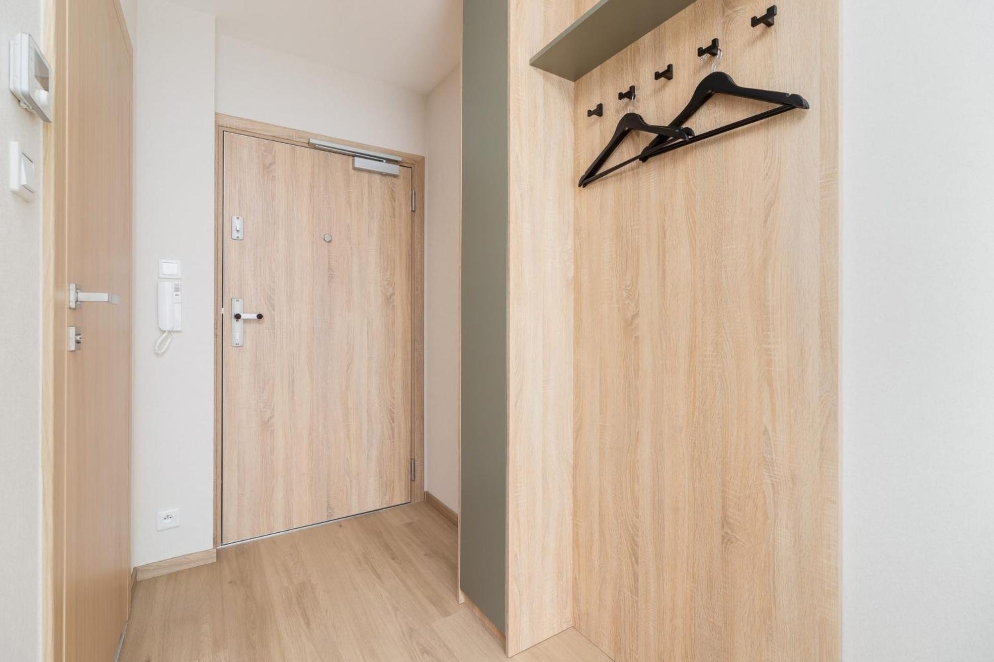 Modern Studios With Air Conditioning In Downtown Krakow By Noclegi Renters Екстер'єр фото