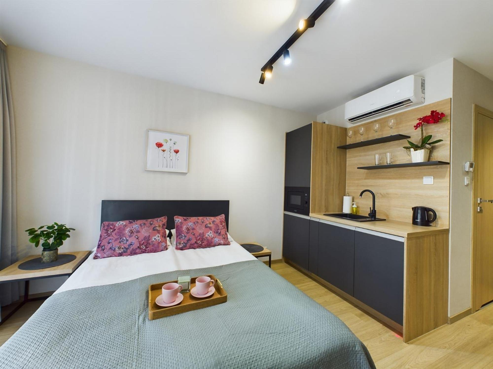 Modern Studios With Air Conditioning In Downtown Krakow By Noclegi Renters Екстер'єр фото